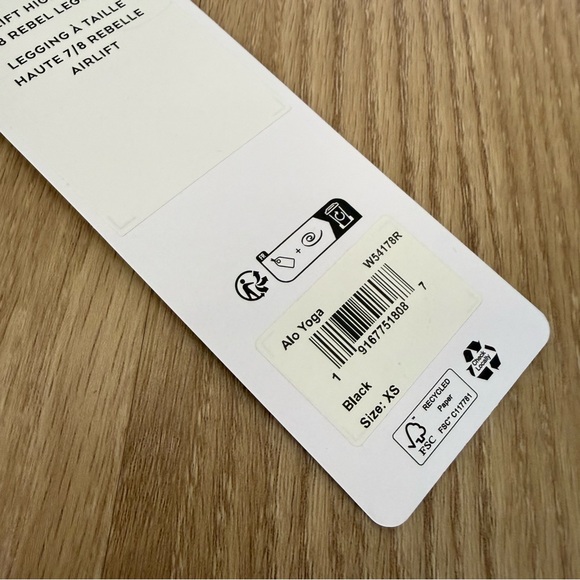 ALO Yoga Black High-Rise Athletic Leggings - Picture 6 of 9